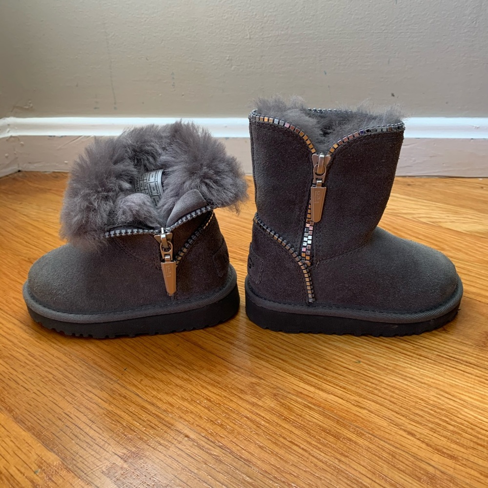 Girls Ugg boots
